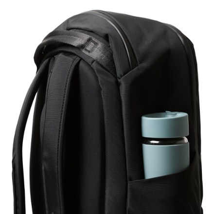 Bellroy Transit Workpack 26 L Water bottle not included