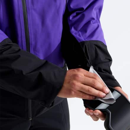 The North Face Snowsquall Insulated Jacket - Men's Goggles not included