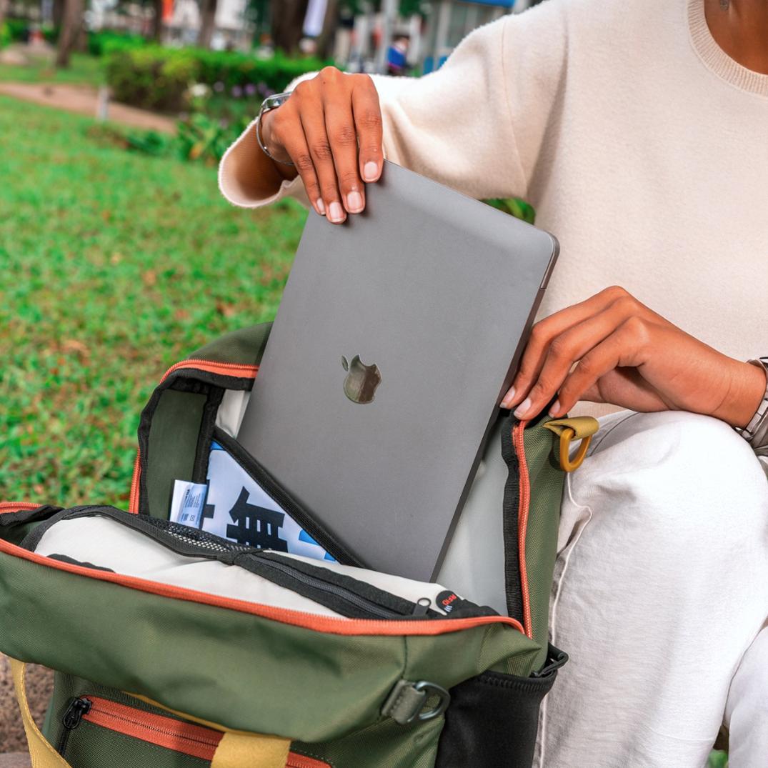 Location Image for Sojourn Tote Pack - Women's