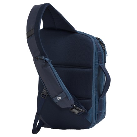 The North Face Base Camp Voyager Sling 2