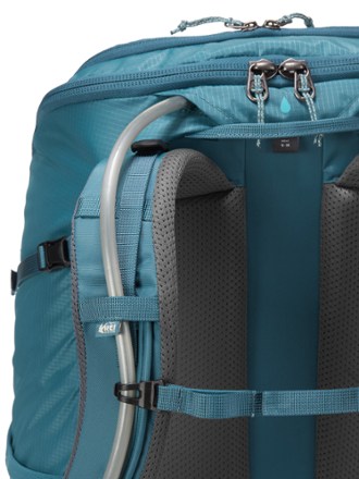 REI Co-op Trail 40 Pack - Men's Hydration port & tube routing (reservoir not included)