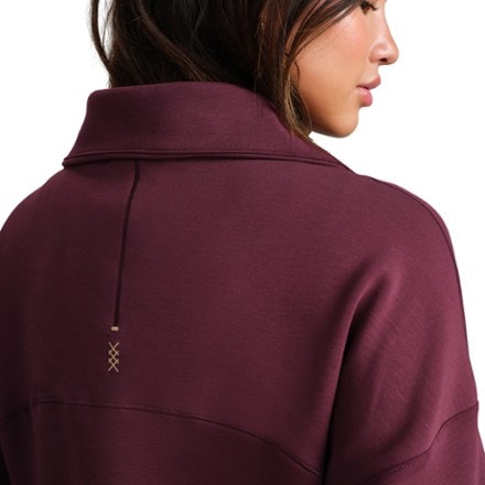 RHONE DreamGlow Half-Zip - Women's 5