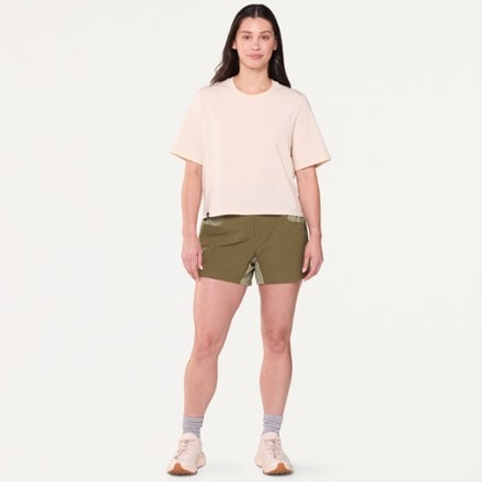 Janji Trekker 4" Shorts - Women's 5