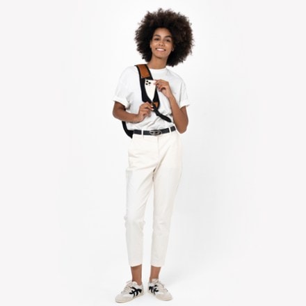 Sherpani Esprit AT Sling Bag 6
