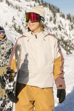 Location Image for Outline Shell Anorak - Women's