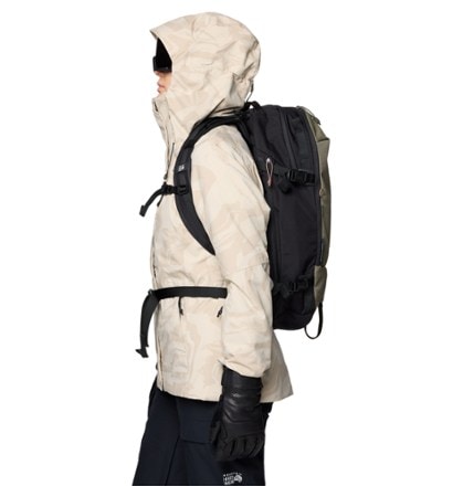 Mountain Hardwear Gnarwhal 25 Snow Pack 7
