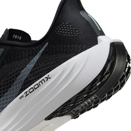 Nike Pegasus Plus Road-Running Shoes - Men's 4