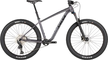 Salsa Rangefinder Deore 11-Speed 27.5+ Bike
