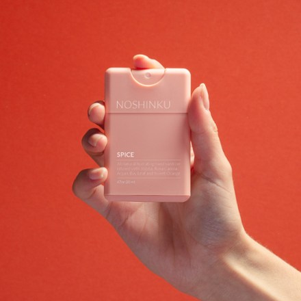 Noshinku Refillable Ultra-Moisturizing Pocket Sanitizer 4