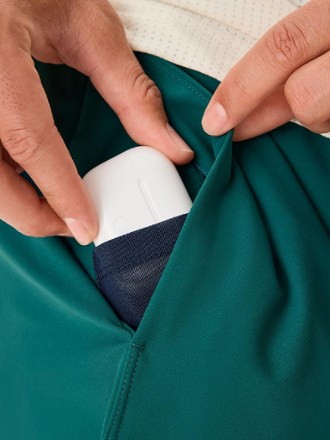 Outdoor Voices Train 6" Shorts - Men's 6