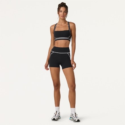 Vuori AllTheFeels Linework Bra 3