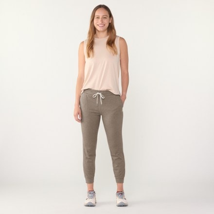 Vuori Performance Joggers - Women's 3