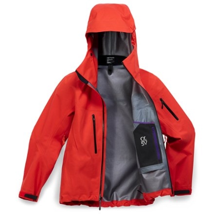 Arc'teryx Alpha SV Jacket - Women's 4