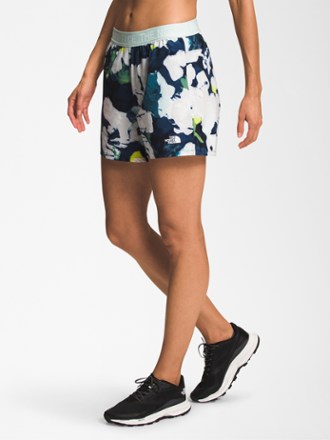 The North Face Wander 3" Shorts - Women's 2