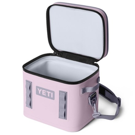 YETI Hopper Flip 12 Soft Cooler 4