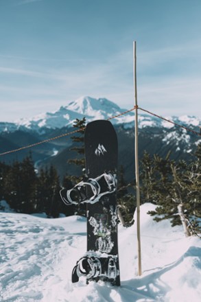 Location Image of color Black
