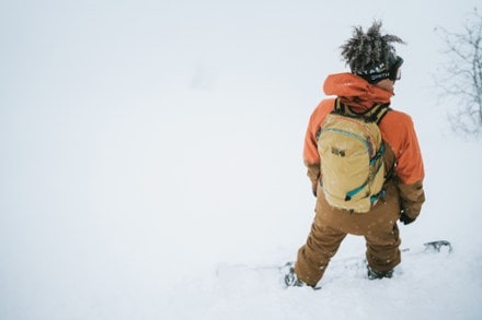 Mountain Hardwear Gnarwhal 25 Snow Pack 9