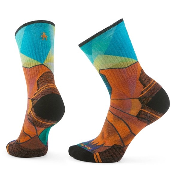 Smartwool Women's Hike Targeted Cushion Mountain Prism Print Crew Socks, L Smartwool Women's Hike Targeted Cushion Mountain Prism Print Crew Socks, L