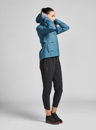 Janji Rainrunner Pack Jacket 2.0 - Women's 3
