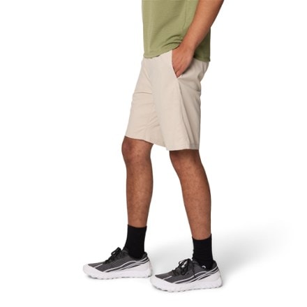 Mountain Hardwear Rockrydge 9" Shorts - Men's 4