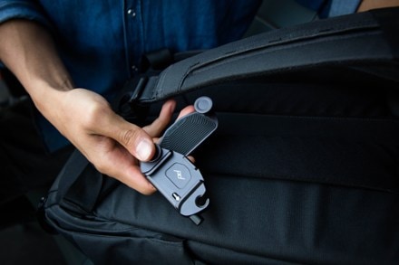 Peak Design Capture 3.0 Camera Clip In use (Black)