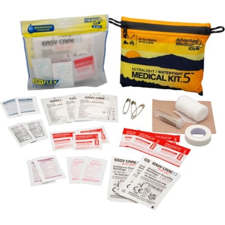 Adventure Medical Kits Ultralight/Watertight .5 Medical Kit 2