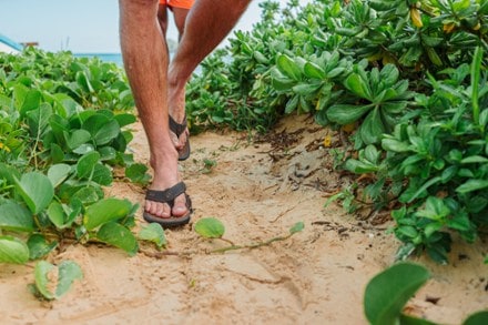 OluKai 'Ohana Flip-Flops - Men's 9