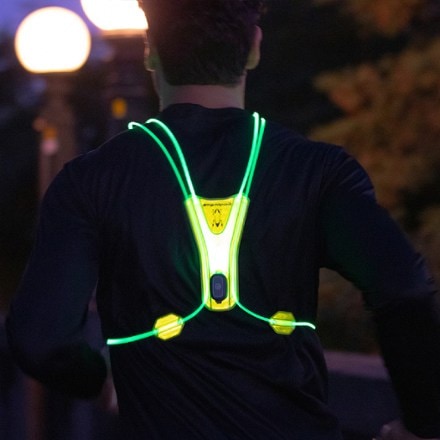 Amphipod Xinglet Optic Beam Max Vest 9