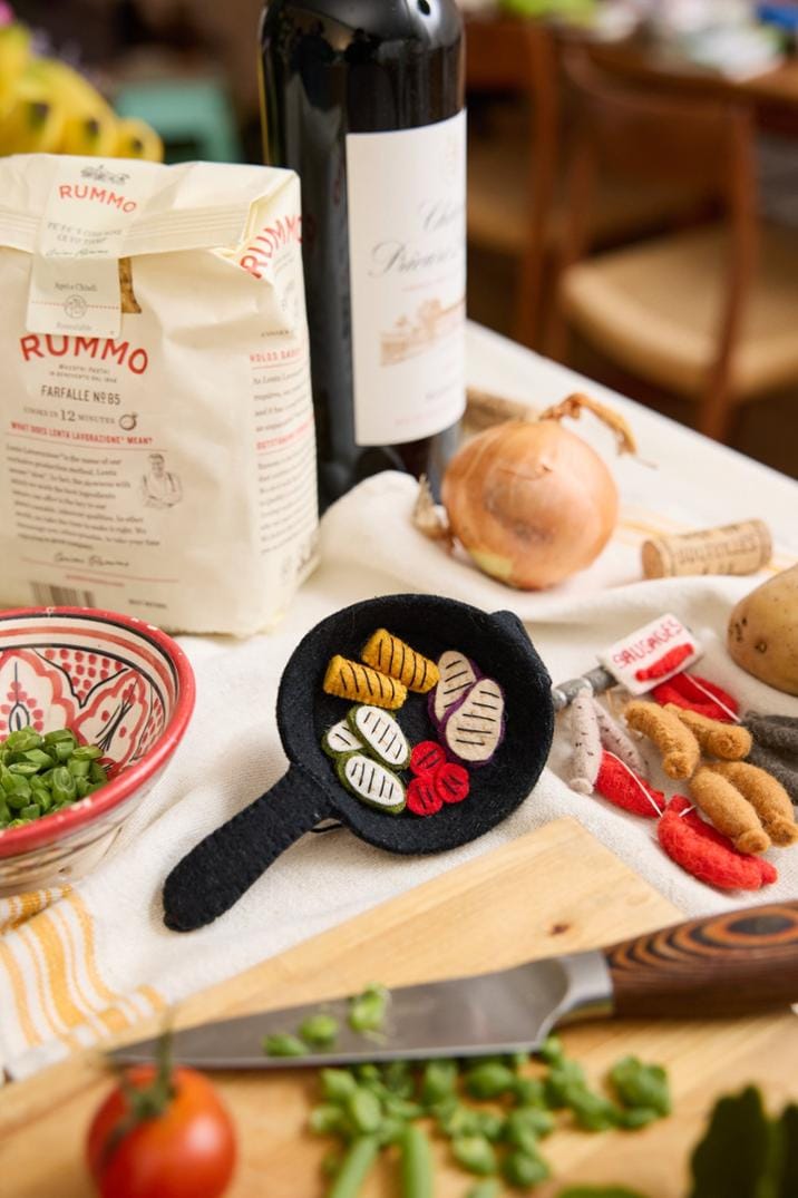 Location Image for Grilled Veggies Skillet Ornament