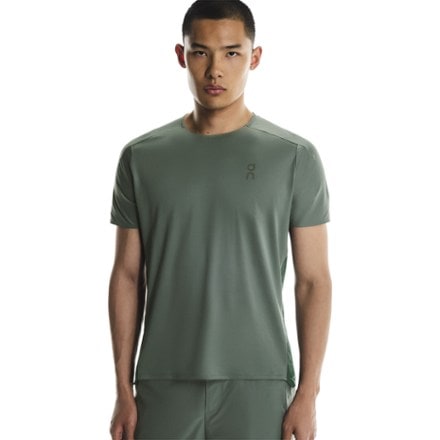 On Performance-T Shirt - Men's 6