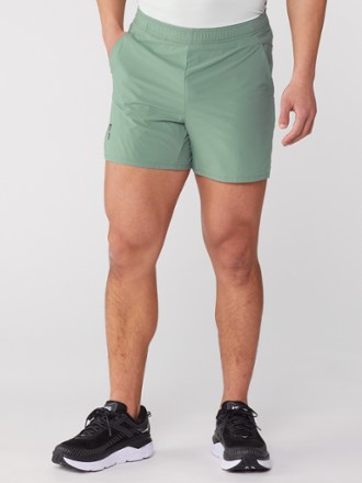 On Essential Shorts - Men's 1
