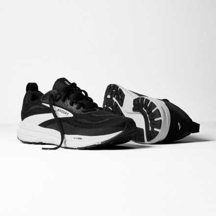 Brooks Trace 4 Road-Running Shoes - Men's 6