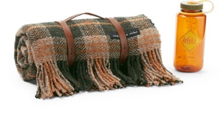 Sackcloth & Ashes Vintage Plaid Blanket 2