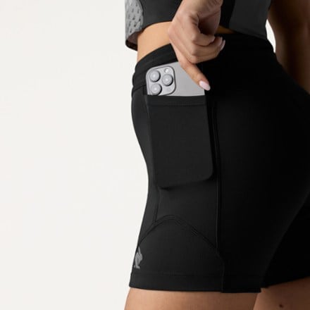 rabbit Pacer 4" Shorts - Women's 5