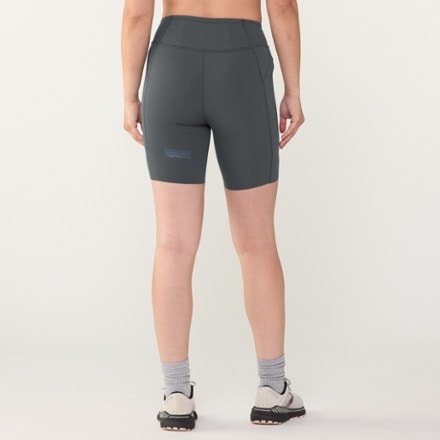 Janji Pace 7" Shorts - Women's 2