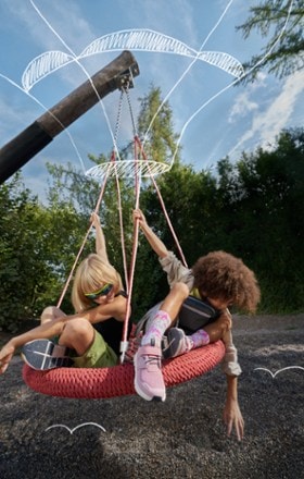 On Cloud Play Road-Running Shoes - Kids' 6