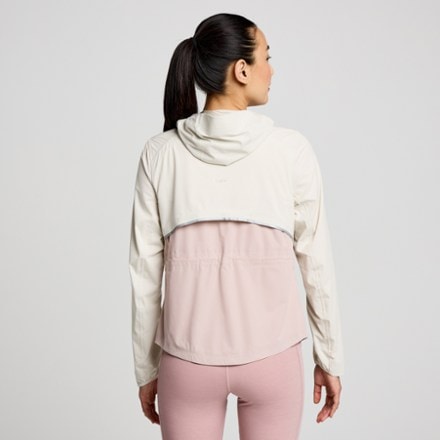 Saucony Runshield Jacket - Women's 1