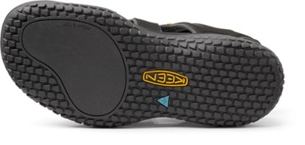 KEEN SOLR Sandals - Men's Sole view (Black/Gold)