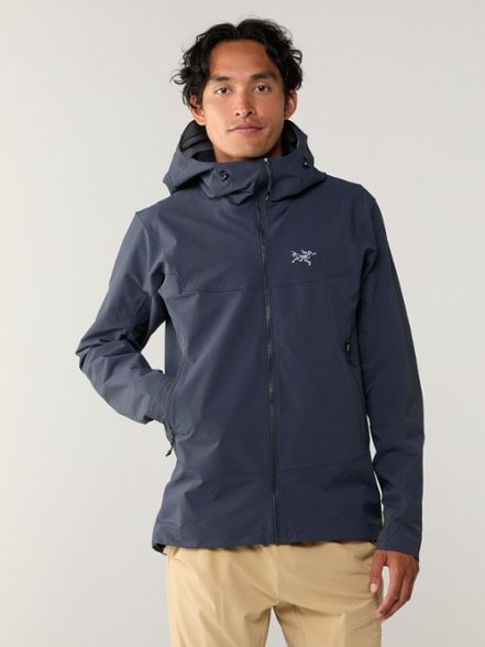 Model info: Height: 6'2" | Waist: 32" | Wearing size: M