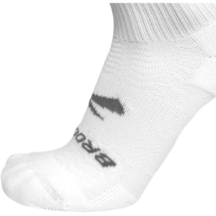 Brooks Run-In Crew Socks - 3 Pairs 4