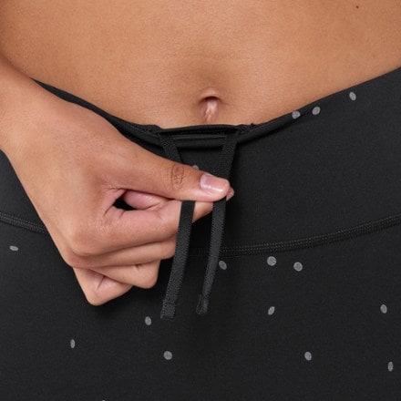 On Performance Tights Lumos - Women's 6