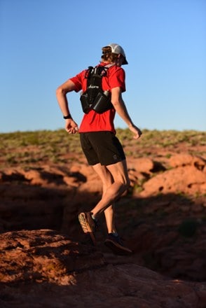 UltrAspire Momentum 2.0 Hydration Vest 5