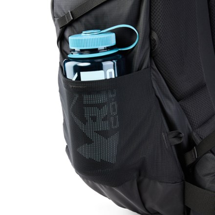 REI Co-op Trail 40 Pack - Women's Water bottle pocket (Water bottle sold separately)