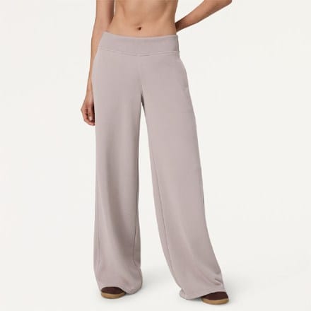 Vuori Sedona Mid-Rise Wideleg Pants - Women's 1