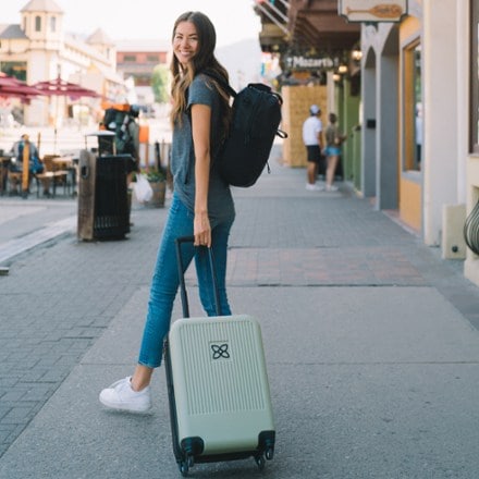 Sherpani rolling suitcase 2025