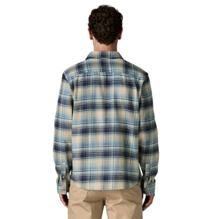 Patagonia Long-Sleeve Cotton in Conversion Fjord Flannel Shirt - Men's 2