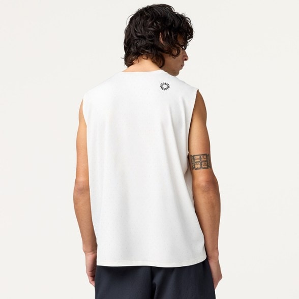 On Body Image of color Ivory