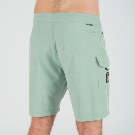VISSLA Solid Sets 18.5" Boardshorts - Men's 0