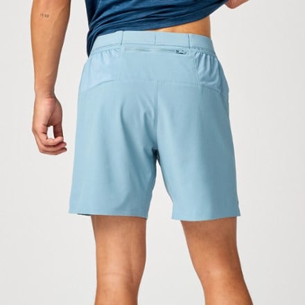 Brooks Journey 7" Shorts - Men's 1