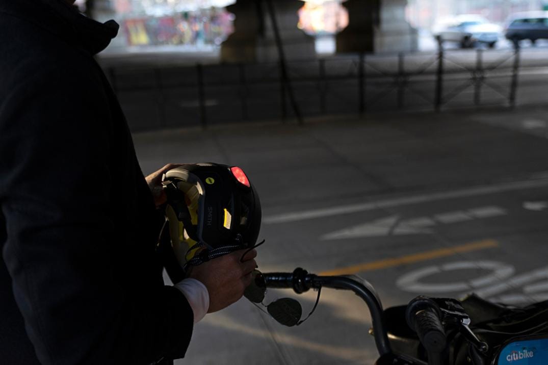 Location Image for Express Mips Cycling Helmet